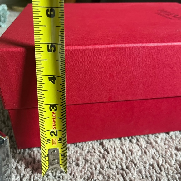 Valentino shoebox size as it is for women - Picture 8 of 9